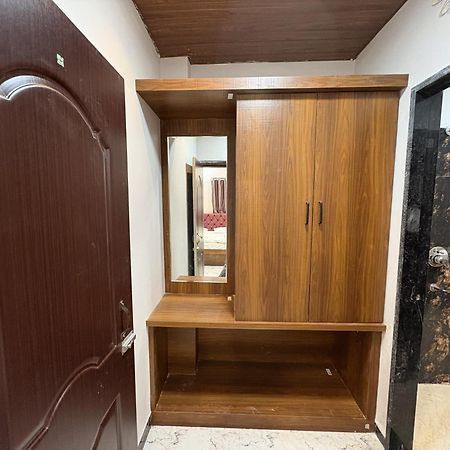 Shree Trilokeshwar Guest House Ujjain Exterior foto